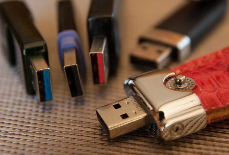Le Top des Meilleures Clés USB 1 Tera : Vitesse & Fiabilité